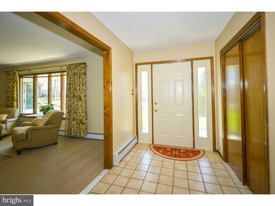 647 Oak Park Rd, Hatfield, PA 19440 - photo 4