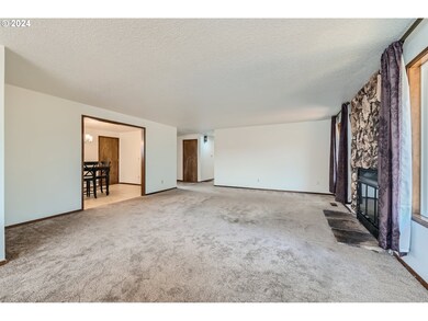 599 NE 24th St, Gresham, OR 97030 - photo 7