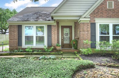 3908 Spring Forest Dr, Pearland, TX 77584 - photo 4