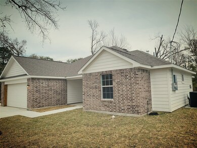 6903 S Hall St, Houston, TX 77028 - photo 2
