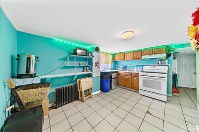 78 Remsen Ave, New Brunswick, NJ 08901 - photo 5