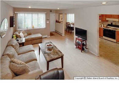 24 Croft Ct unit A, Staten Island, NY 10306 - photo 4