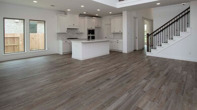 17139 Crimson Crest Dr, Conroe, TX 77302 - photo 3