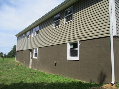 649 Wyatt Farm Rd, Callands, VA 24530 - photo 5