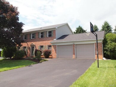 1255 Country Club Rd, Allentown, PA 18106 - photo 3
