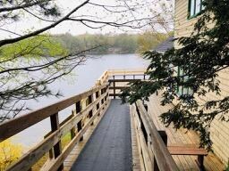 Ramp to deck