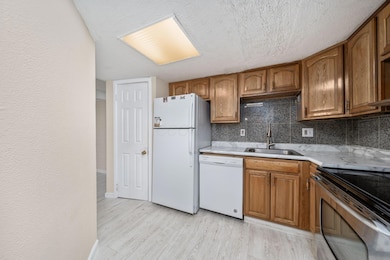 5475 Worthington Forest Place E unit 5475, Columbus, OH 43229 - photo 3