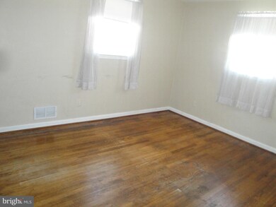 1816 Summit Ave, Halethorpe, MD 21227 - photo 7