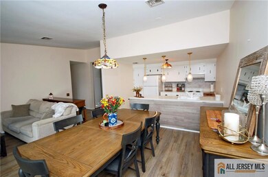 277 Crosse Dr unit 3J, Monroe, NJ 08831 - photo 3