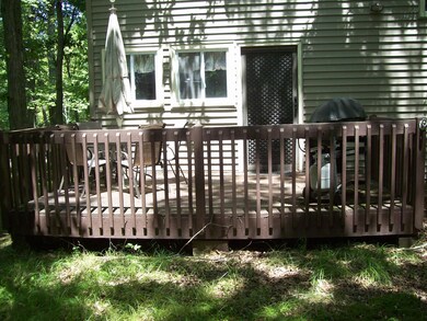 2112 Yorkshire Ct, Bushkill, PA 18324 - photo 7