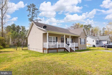 339 Monroe Dr, Colonial Beach, VA 22443 - photo 4