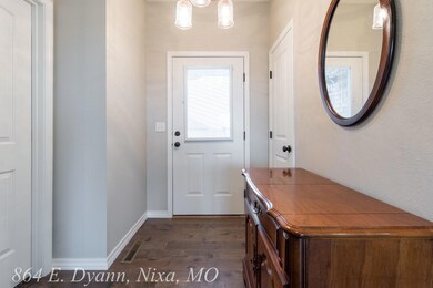 864 E Dyann Dr, Nixa, MO 65714 - photo 4
