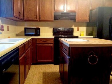 609 N 2nd St, Lansing, KS 66043 - photo 4