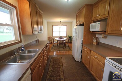 4125 SW Moundview Dr, Topeka, KS 66610 - photo 6