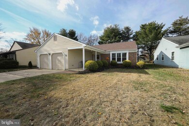 11 Gardenia Ct, Mount Laurel, NJ 08054 - photo 2