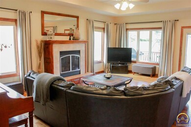 4127 SW Lincolnshire Rd, Topeka, KS 66610 - photo 3