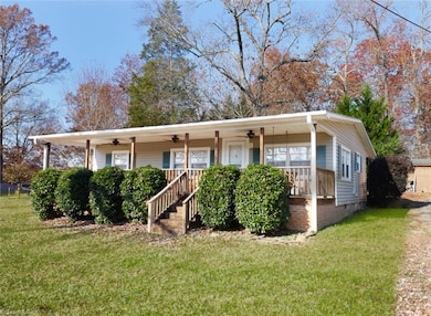 531 Lake Shore Ave, Lexington, NC 27292 - photo 5