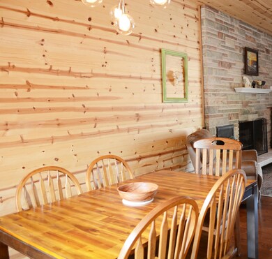 369 Short St, Grants Pass, OR 97527 - photo 5