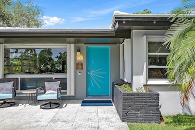 631 S Palmway, Lake Worth, FL 33460 - photo 2