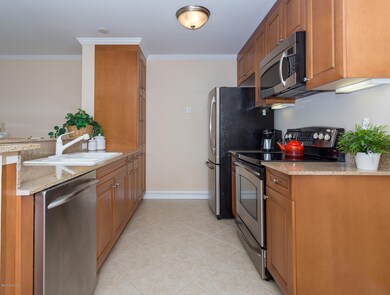 2 Homestead Ln unit 306, Greenwich, CT 06831 - photo 7