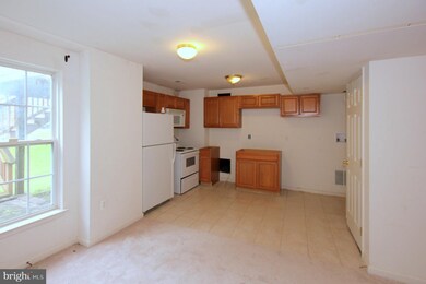 12109 Benjamin St, Beltsville, MD 20705 - photo 7