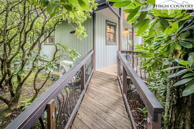 Walkway to front