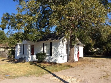 508 W 7th St, Bonham, TX 75418 - photo 3