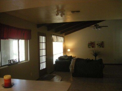 Breakfest bar open to dining and family