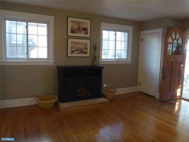 241 W Albemarle Ave, Lansdowne, PA 19050 - photo 3