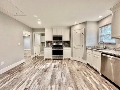 330 W Day St, Denison, TX 75020 - photo 3