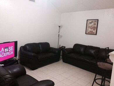 1320 Rosario St, Laredo, TX 78040 - photo 6