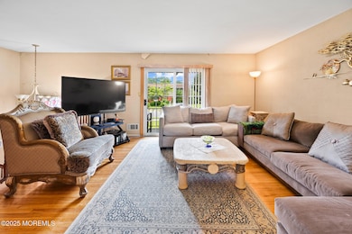 117 Greymoor Rd, Howell, NJ 07731 - photo 5