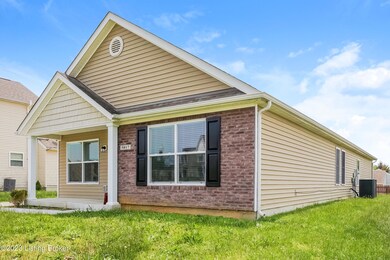 018-photo-front-view-12762895