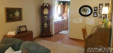 407 Eastown Dr, Wapakoneta, OH 45895 - photo 4