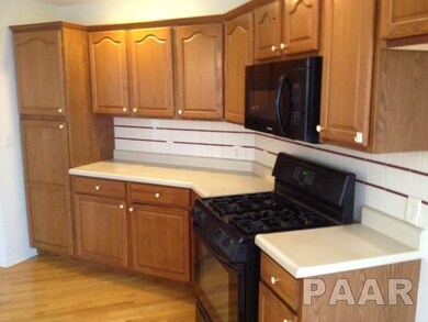 5327 N Castleberry Dr, Peoria, IL 61615 - photo 6