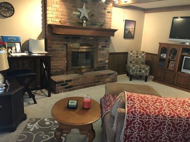 1104 Laura Ave, Bucyrus, OH 44820 - photo 2