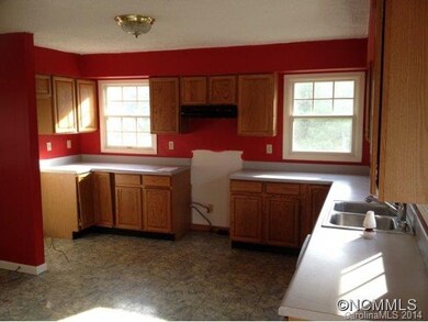 108 Quiet Woods Dr, Leicester, NC 28748 - photo 4