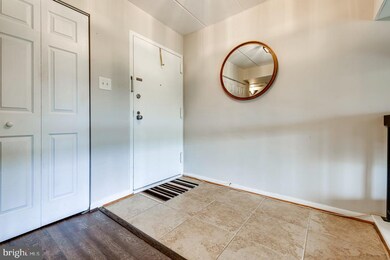 102 Roberts Ln unit 301, Alexandria, VA 22314 - photo 3