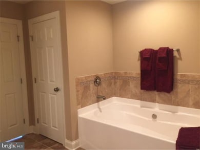 4 New Village Greene Dr, Honey Brook, PA 19344 - photo 7