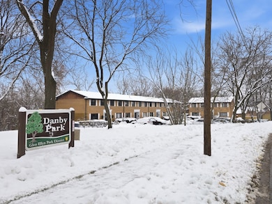 300 Duane St unit 3, Glen Ellyn, IL 60137 - photo 4