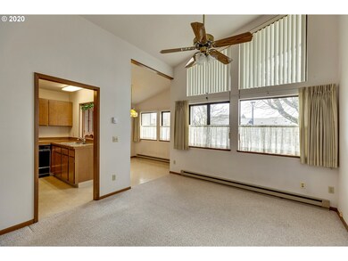 605 N Douglas Ln, Canby, OR 97013 - photo 6