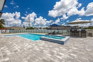patio/ outdoor kitchen/ guest house/ firt pit/ and