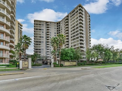 Sage Condominiums unit 704, Houston, TX 77056 - photo 3