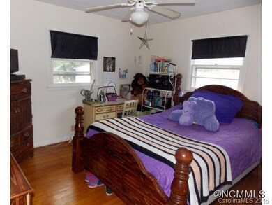 152 Wynnbrook Dr, Hendersonville, NC 28792 - photo 7