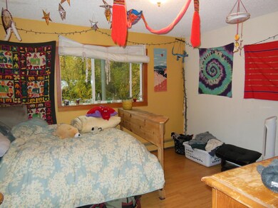 Lower Bedroom2