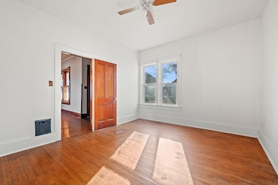 318 W 9th St, Auburn, IN 46706 - photo 4