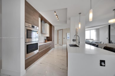 Merrick Manor unit 914, Coral Gables, FL 33146 - photo 7