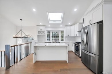 29 Dillon Dr, Dix Hills, NY 11746 - photo 7