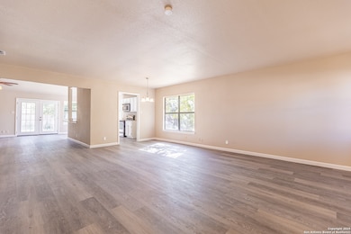 7202 Frontier Ridge Dr, Converse, TX 78109 - photo 4