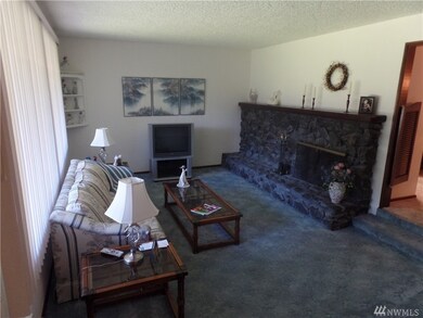 108 Cedar Dr, Chehalis, WA 98532 - photo 2